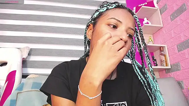 Zoe Rider online show from December 19, 2025, 12:34 pm