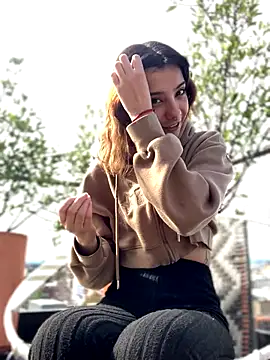 MiaaCute- online show from October 19, 2025, 8:09 pm