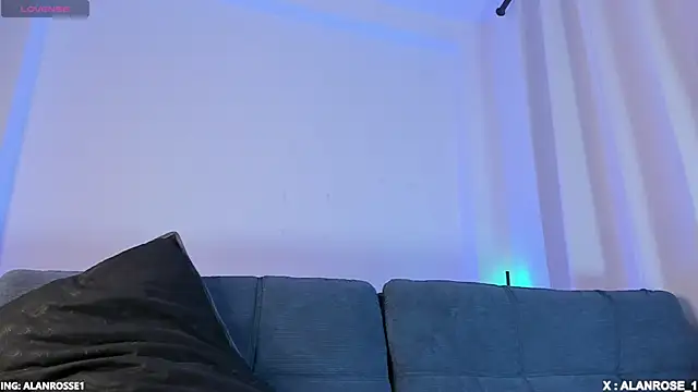 AlanRose01 online show from October 19, 2025, 5:02 pm