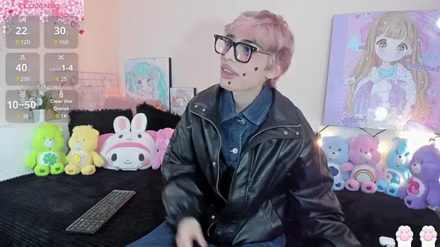 Strawberry Kitty  online show from December 22, 2025, 3:47 am