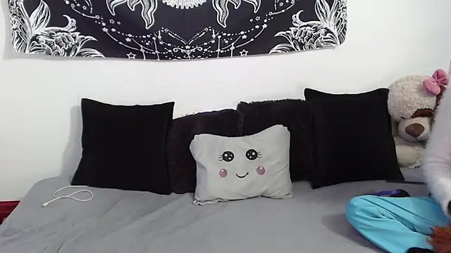 emily n abby online show from November 21, 2025, 2:27 pm