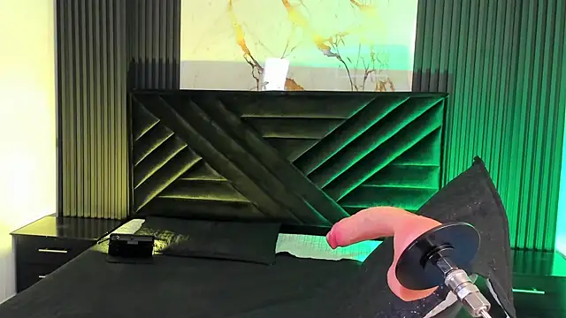 Snapshot of Halleyrosse chatting on October 24, 2025, 12:01 pm Halleyrosse online show from October 24, 2025, 12:01 pm