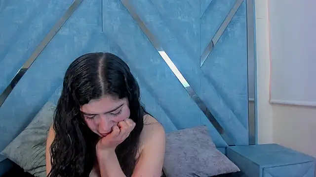 talialadyx online show from February 11, 2026, 12:43 pm