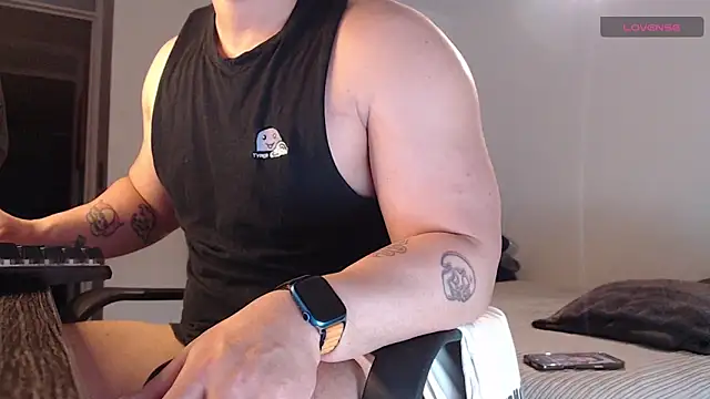 SugaredDigit online show from April 7, 2026, 11:10 am