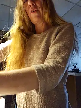 embershines online show from February 26, 2026, 6:29 pm