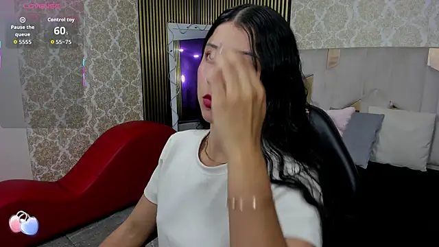 Adisson Tay online show from November 9, 2025, 8:18 pm