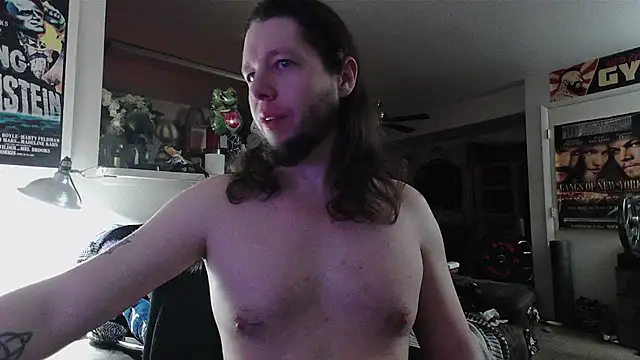Snapshot of biggerisbetter12 chatting on April 25, 2026, 6:27 am biggerisbetter12 online show from April 25, 2026, 6:27 am