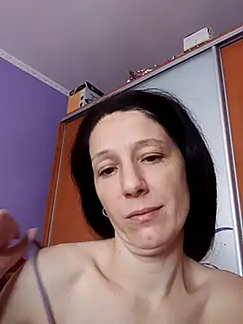 Emeli32-22 online show from November 5, 2025, 8:03 am