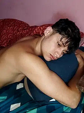 AxelKamel online show from October 19, 2025, 4:07 pm