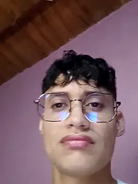 AxelKamel online show from October 21, 2025, 6:52 pm