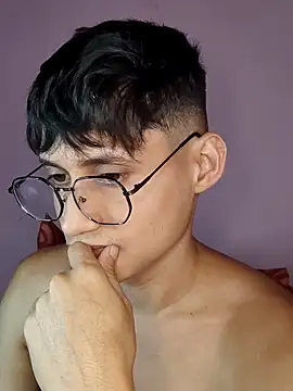 AxelKamel online show from October 22, 2025, 11:37 pm