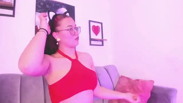 Adara velvet online show from October 26, 2025, 3:23 am