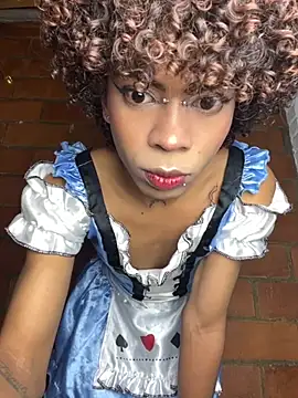 Snapshot of Juliethaaa_1 chatting on October 19, 2025, 4:35 am Juliethaaa 1 online show from October 19, 2025, 4:35 am