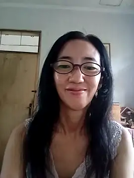 Snapshot of princessD077 chatting on October 25, 2025, 1:13 am princessD077 online show from October 25, 2025, 1:13 am