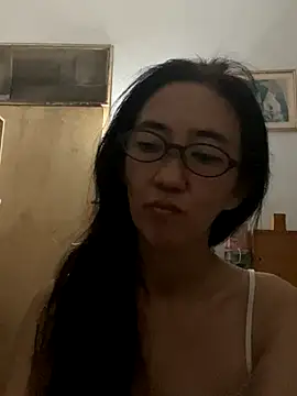 Snapshot of princessD077 chatting on October 25, 2025, 4:57 pm princessD077 online show from October 25, 2025, 4:57 pm