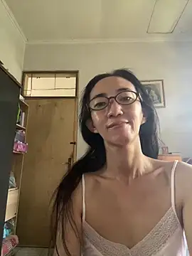 Snapshot of princessD077 chatting on November 1, 2025, 4:36 am princessD077 online show from November 1, 2025, 4:36 am