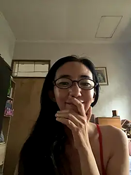 Snapshot of princessD077 chatting on November 2, 2025, 8:39 am princessD077 online show from November 2, 2025, 8:39 am