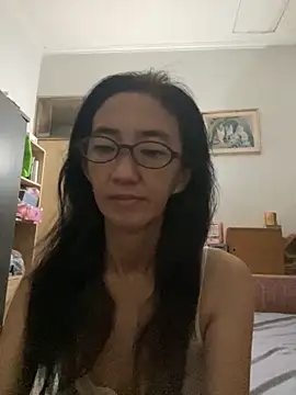 Snapshot of princessD077 chatting on November 3, 2025, 4:19 pm princessD077 online show from November 3, 2025, 4:19 pm