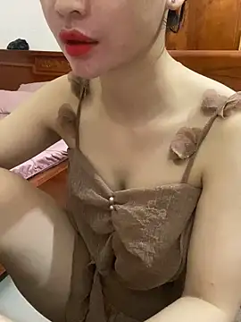 Snapshot of Phale2x chatting on October 18, 2025, 12:24 am Phale2x online show from October 18, 2025, 12:24 am