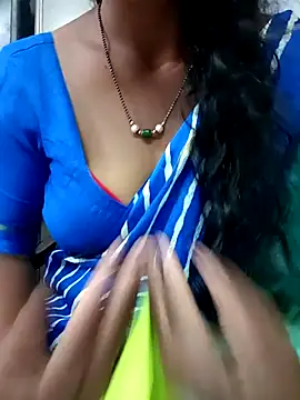 Snapshot of Sravya__ chatting on October 23, 2025, 6:34 am Sravya online show from October 23, 2025, 6:34 am