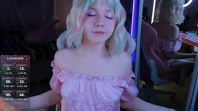 likedoll online show from October 24, 2025, 4:14 pm