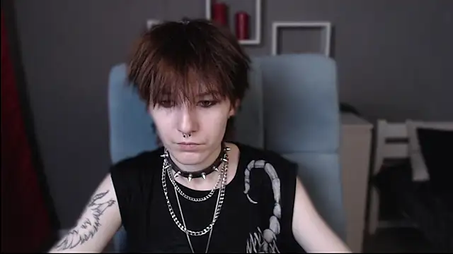 guitarandangell online show from November 11, 2025, 5:40 am