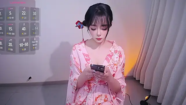 Snapshot of Kinadolly chatting on May 12, 2026, 2:25 pm Kinadolly online show from May 12, 2026, 2:25 pm