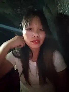 linh-miu99 online show from November 6, 2025, 1:01 pm