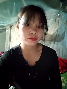 linh-miu99 online show from November 21, 2025, 1:43 pm