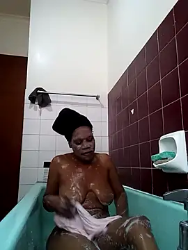 Hotcougar online show from November 6, 2025, 8:26 am