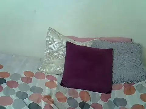 Snapshot of CrystalMelanin chatting on December 19, 2025, 3:02 am CrystalMelanin online show from December 19, 2025, 3:02 am