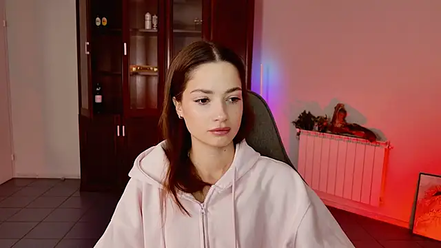 KiraVair online show from December 19, 2025, 10:11 am