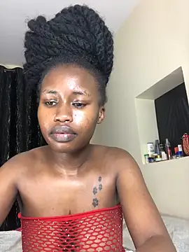 PetiteSpice online show from October 19, 2025, 1:23 pm