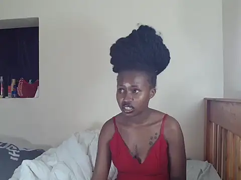 PetiteSpice online show from October 21, 2025, 1:28 am