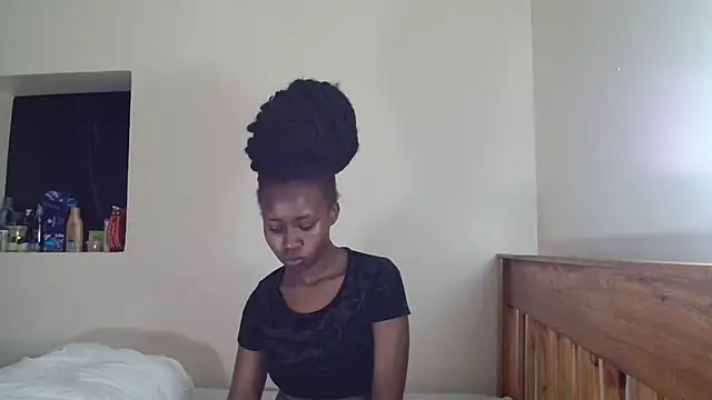 PetiteSpice online show from October 23, 2025, 3:11 pm