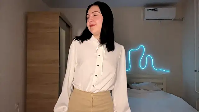 MyraLitterers online show from March 15, 2026, 4:13 pm