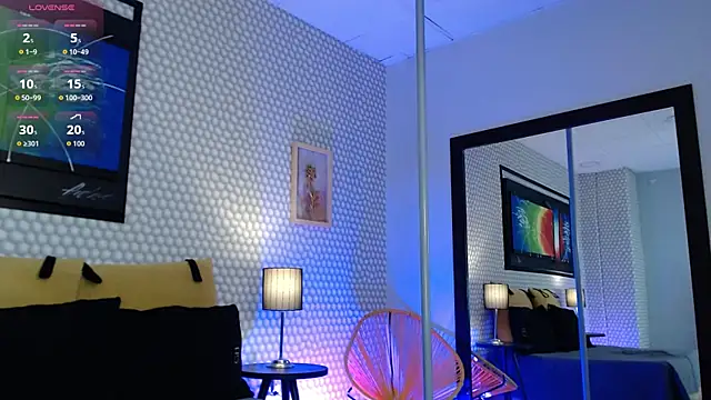 SashaaVixen online show from December 19, 2025, 11:28 am