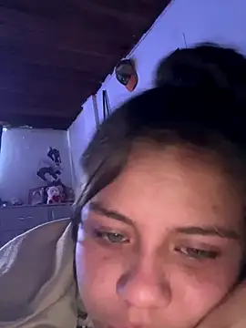 Snapshot of Dul-ci08 chatting on October 23, 2025, 3:22 pm Dul-ci08 online show from October 23, 2025, 3:22 pm