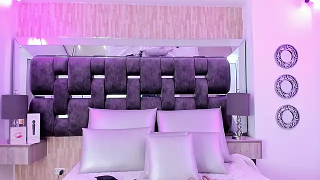 Catalina-Thompson online show from October 22, 2025, 12:16 pm