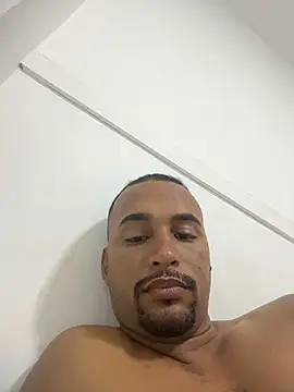 casalbrhot25 online show from October 23, 2025, 9:57 pm