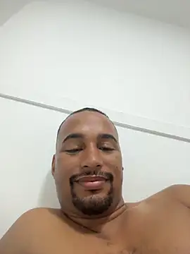 casalbrhot25 online show from November 10, 2025, 1:04 am