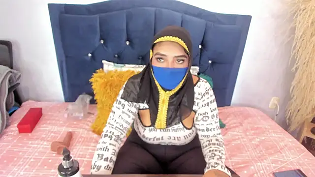 Inaya Khalifa online show from November 29, 2025, 11:41 pm