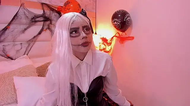 Snapshot of Sofia_clk chatting on November 1, 2025, 3:52 am Sofia clk online show from November 1, 2025, 3:52 am