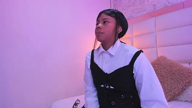 Sofia clk online show from November 25, 2025, 3:28 am