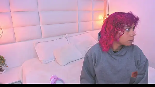 Sofia clk online show from April 9, 2026, 3:06 am