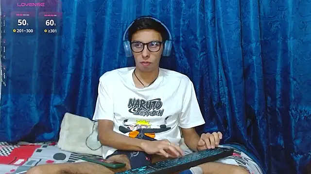 Snapshot of DavTwink3100 chatting on April 13, 2026, 1:22 am DavTwink3100 online show from April 13, 2026, 1:22 am