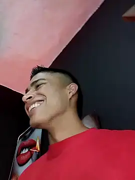 Emiliano Reyes online show from November 16, 2025, 2:28 am