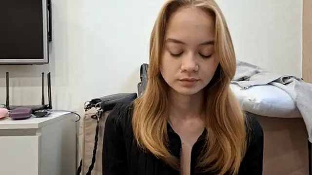 A LISS A online show from November 1, 2025, 11:12 am