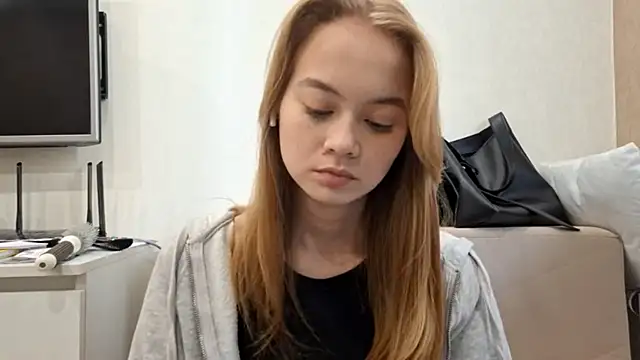 A LISS A online show from November 5, 2025, 9:09 am