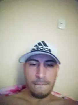 villamarinalvarez25 online show from November 6, 2025, 5:47 pm